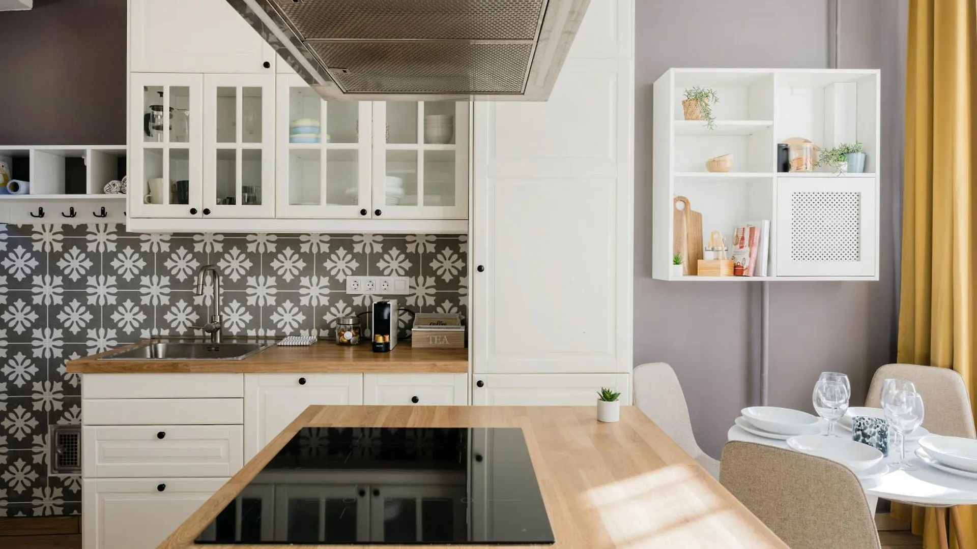 Bright And Cozy Urban Getaway Apartment Budapest