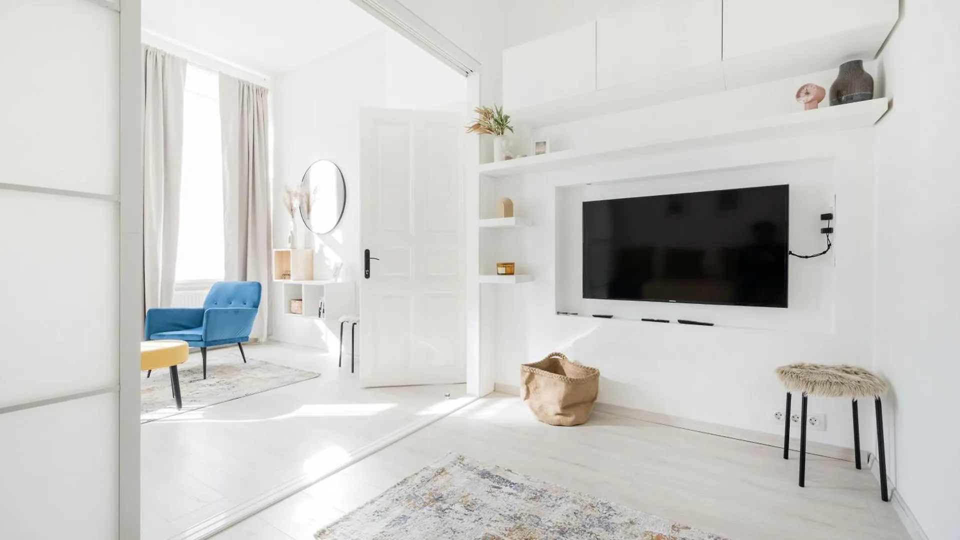 Bright And Cozy Urban Getaway Apartment Budapest