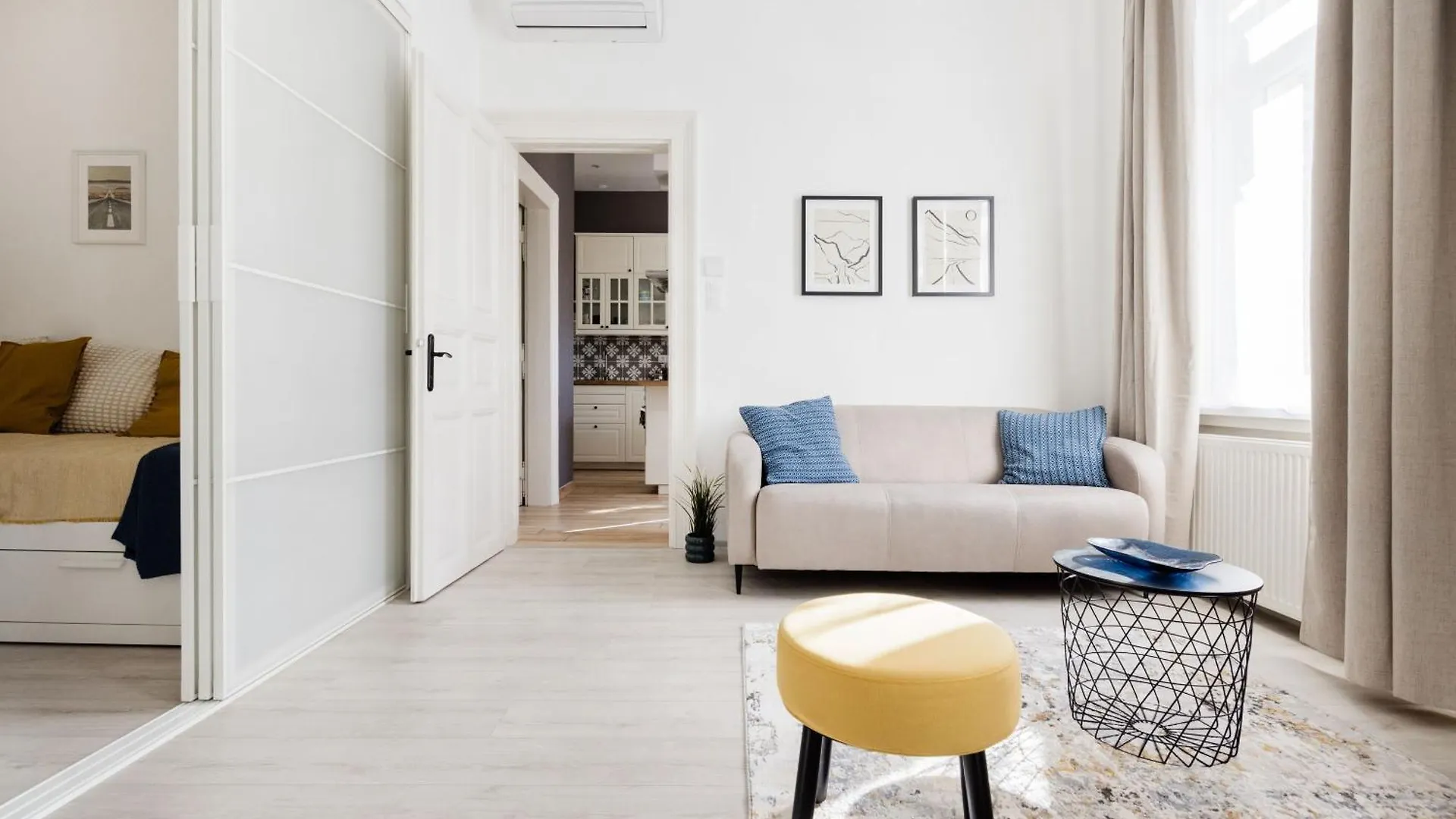 Bright And Cozy Urban Getaway Apartment Budapest Hungary