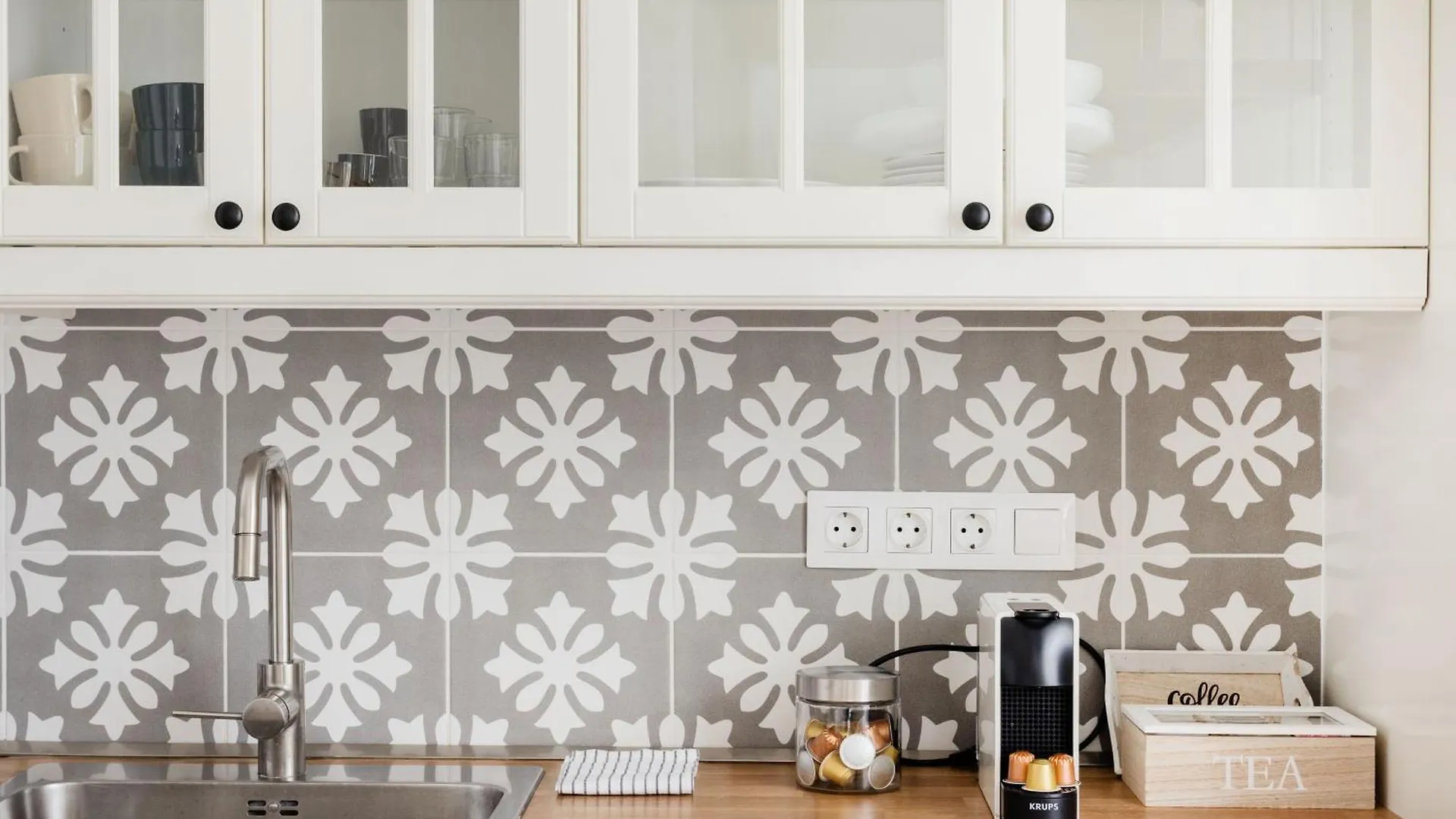 Bright And Cozy Urban Getaway Appartement Boedapest