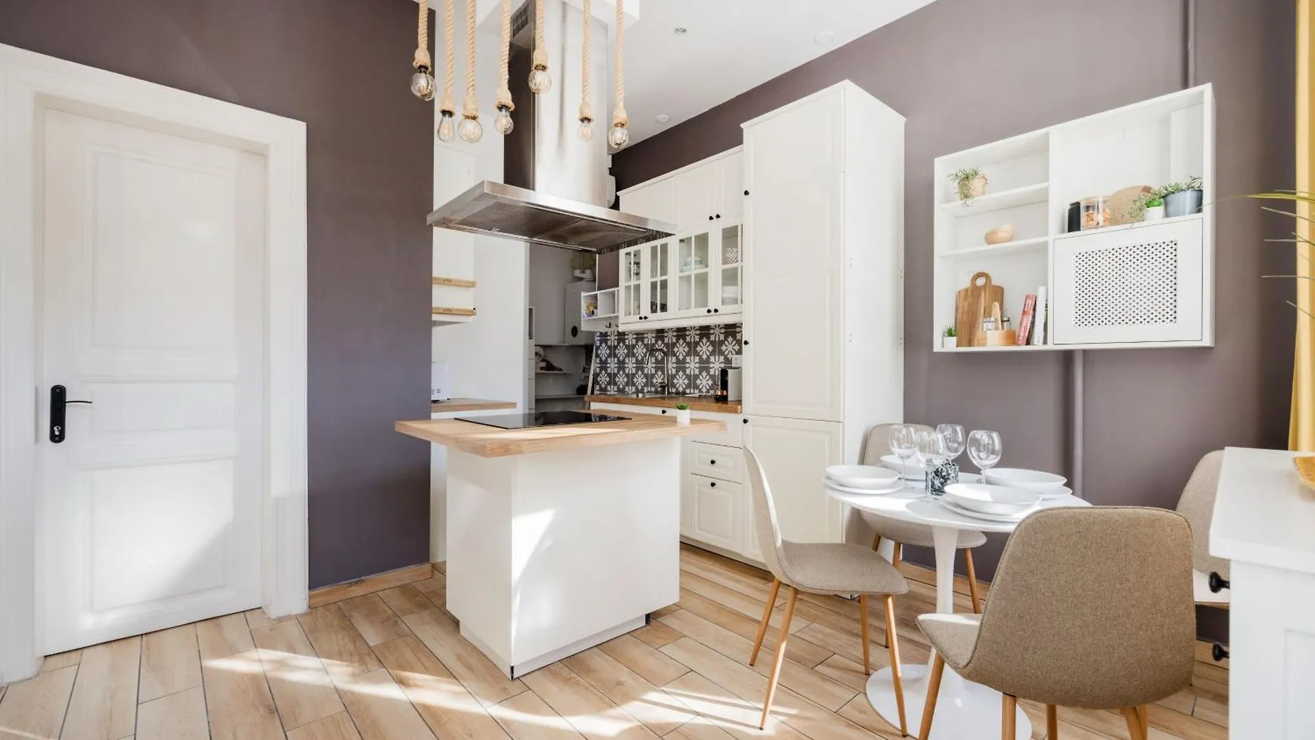 Bright And Cozy Urban Getaway Appartement Boedapest 0*,  Hongarije